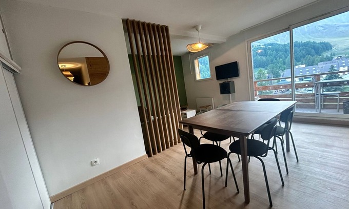 Allos Apartment | Spacious ski apartment for 7P, sauna pool