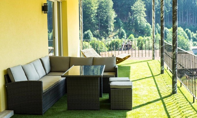 Baiersbronn Apartment | Spacious Sonnenrausch vacation apartment in Schwarzenberg with whirlpool and sauna