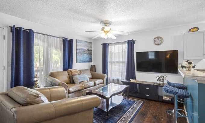 Durant House | Spacious Stay Family Comfort Quiet Escape
