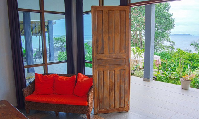 Torio House | Spacious studio with ocean view | Beachfront Boutique Hotel | pool & restaurant