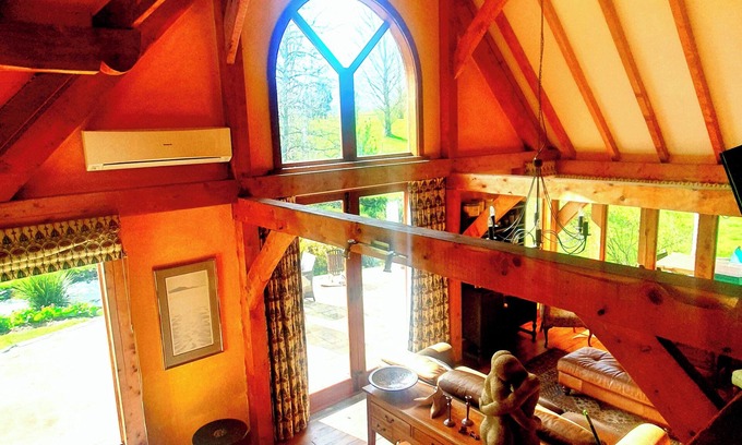 Richmond Downs House | Spacious, Stunning, Large Home—Perfect for Big Gatherings, Cozy & Charming