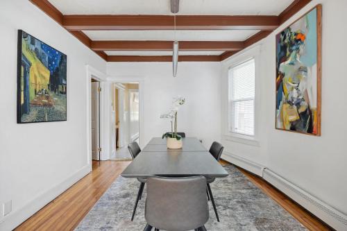 Jersey City Apartment | Spacious & Stylish 2BR Apartment Near Manhattan