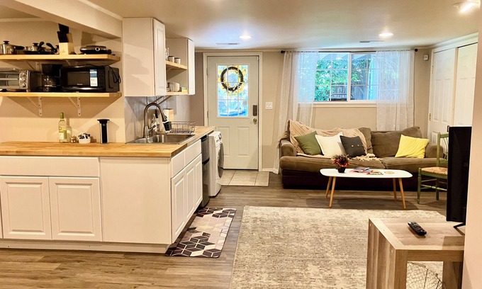 Yakima Apartment | Spacious, Stylish Daylight Basement Apt., Central & Safe