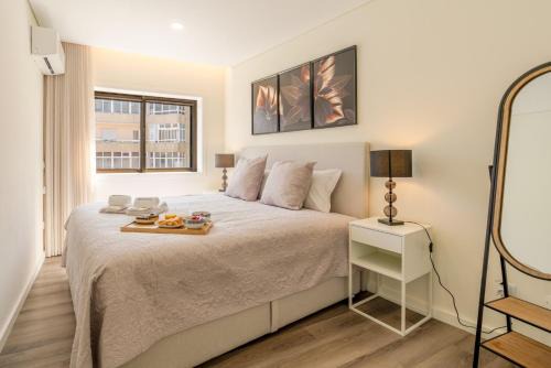 Ermesinde Apartment | Spacious & Stylish Flat with Garage by HostWise