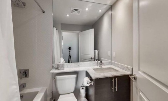 King West Village Apartment | Spacious Suite Steps to King+Queen West Lake Views