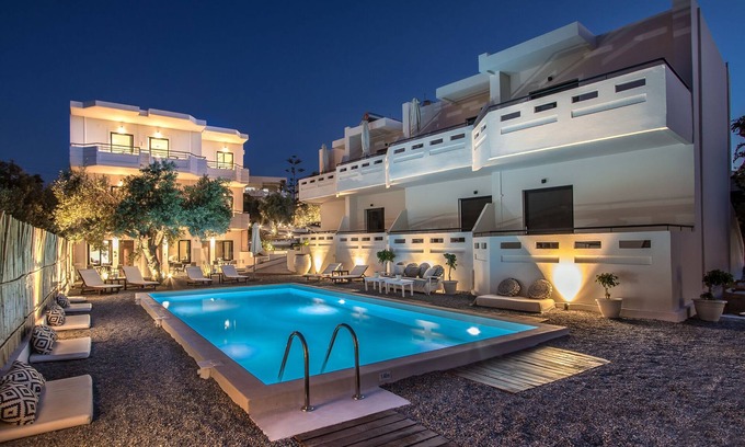 Galatas Hotel | Spacious superior sea view room