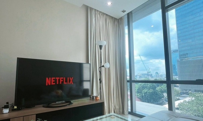Khlong Toei Nuea Condo | Spacious Comfy Suite in the Heart of Bangkok