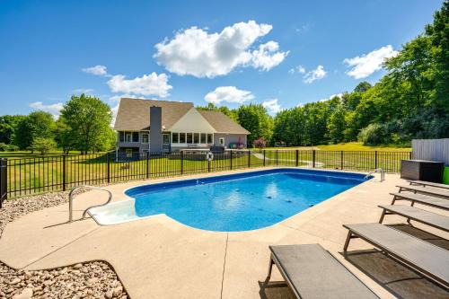 Nashport House | Spacious Thornville Home about 8 Mi to Buckeye Lake!