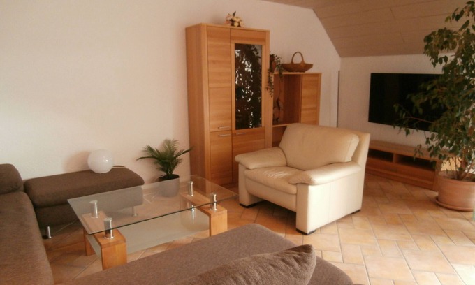 Maichingen Apartment | Spacious Three-Room Maisonette Apartment 100 sqm