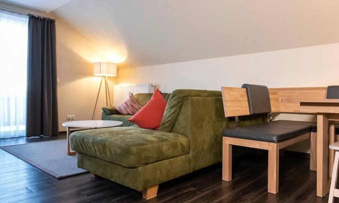 Schlatzendorf Apartment | Spacious three-room apartment for up to 6 people with panoramic balcony
