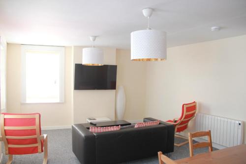Youghal Apartment | Spacious Townhouse