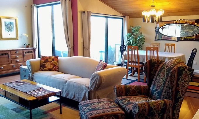 Solana Beach House | Spacious Townhouse Steps from the Beach in Oceanfront Property