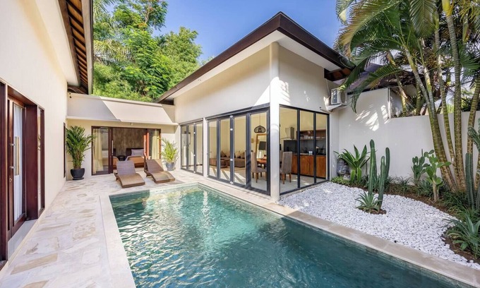 Umalas Villa | Spacious tropical villa | Newly renovated | Umalas