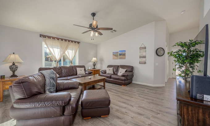 Bullhead City House | Spacious Tuscany-Style Home near Laughlin and Katherine's Landing/Lake Mohave