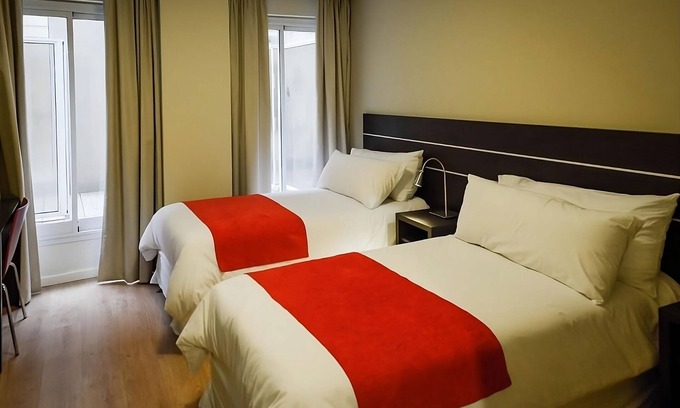 El Centro Hotel | Spacious Unit for a Group Stay | 10-min walk to Plaza de Mayo & Casa Rosada