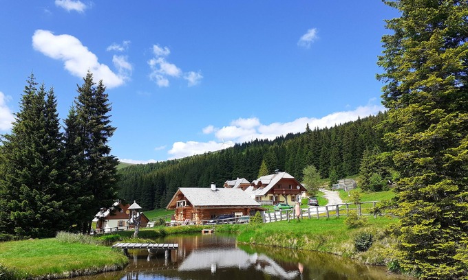 Lachtal House | Spacious vacation home with sauna and whirlpool