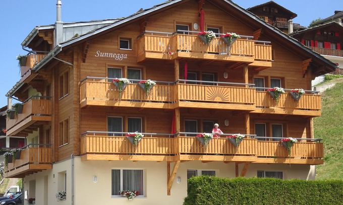 Graechen Apartment | Spacious vacation apartment for 2 - 9 people, quiet, beautiful view, parking lot