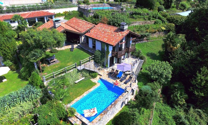 Minusio House | Spacious, very well-kept property with swimming pool and beautiful gardens