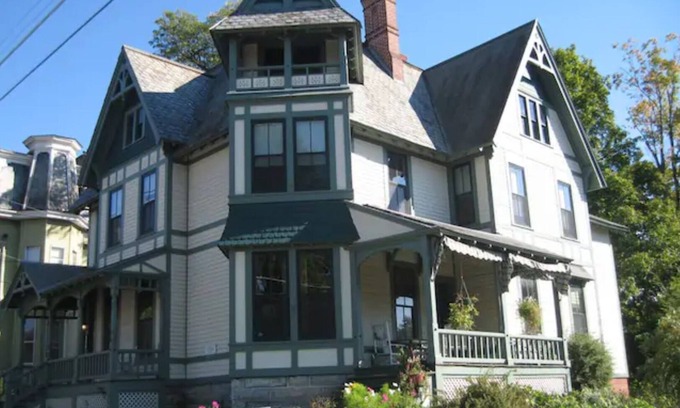 North Adams House | Spacious Victorian in N. Adams-walk to Mass MoCA