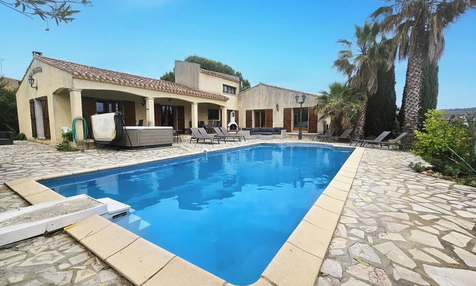 Felines-Minervois Villa | Spacious villa with a private pool and hot tub