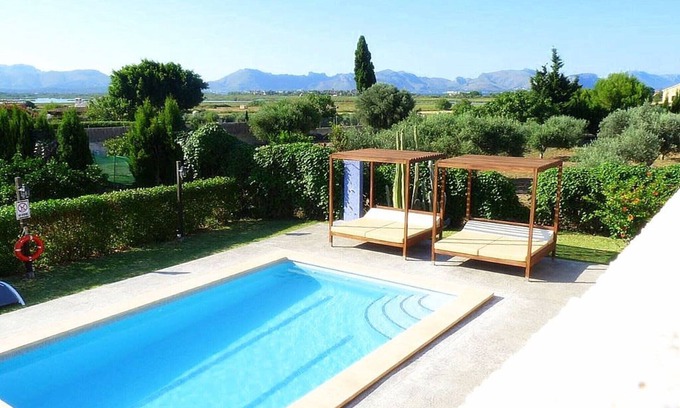 Alcudia Apartment | Spacious villa in Alcúdia with pool