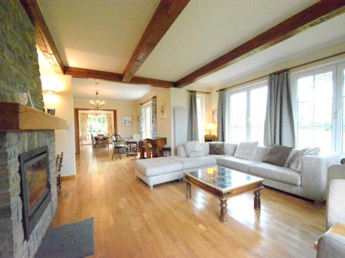 Daverdisse Villa | Spacious villa near Lesse