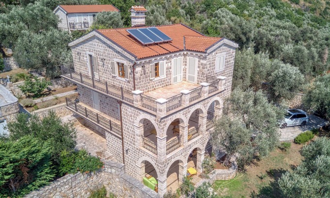 Rezevici Villa | Spacious Villa Olive Grove with private Pool