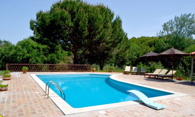 Sesimbra Villa | Spacious villa with pool and gardens, close to Sesimbra 40 Km South of Lisbon