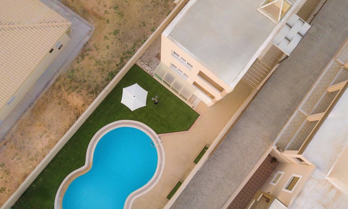 Vathianos Kampos Villa | Spacious Villa with Private Pool & Jacuzzi. Sea View near to the Beach.