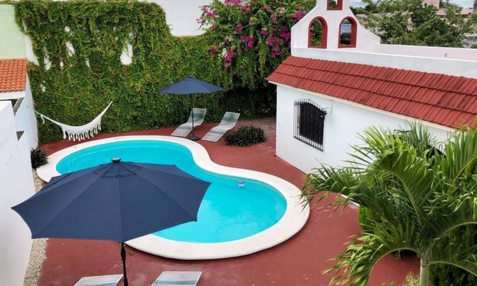 Centro Villa | Spacious Villa with Private Pool 5 Min to Downtown