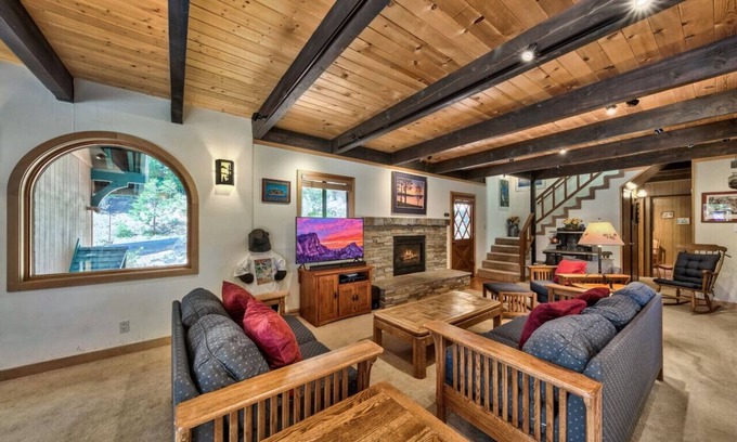 Homewood Cabin | Spacious West Shore Cabin!