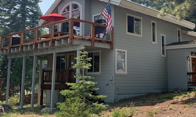 Talmont House | Spacious West Shore family home