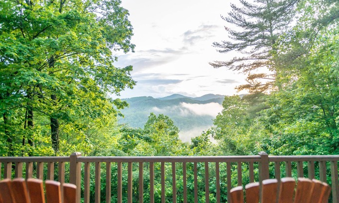 Ferguson Cabin | Spacious Wooden Cabin, WiFi, Hot Tub, Close to Walking Trails, Fireplace