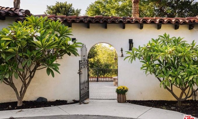 Covina House | Spanish Estate Guest House