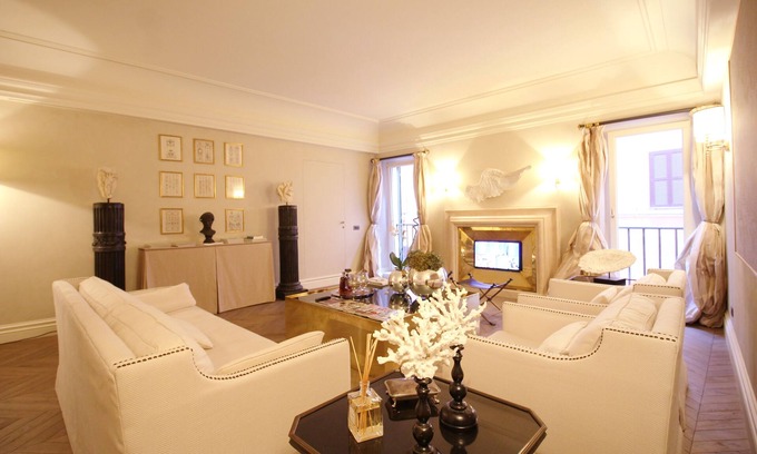 Rione IV Campo Marzio Apartment | Spanish Steps Luxurious Apartment
