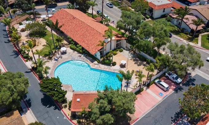 Point Loma House | Spanish style home near beaches