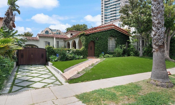 Westwood House | Spanish Villa Style With Luxury Furniture & Yard!