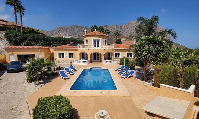 Beniarbeig Villa | Spanish villa with large pool, sea views, in a wonderful residential area in Beniarbeig