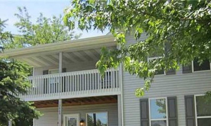 DeWitt House | Spare Bedroom Rental in Cozy Home