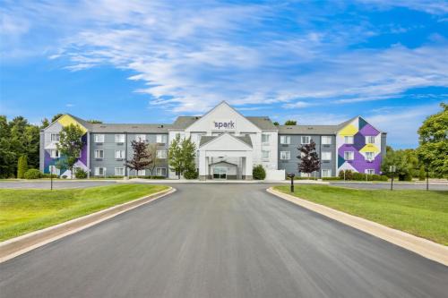 Traverse City Hotel | Spark By Hilton Traverse City
