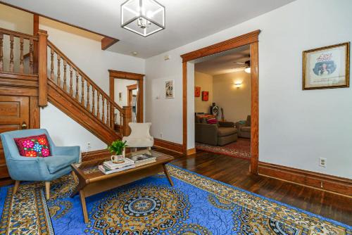 Weinland Park House | Sparkling 3BR Remodeled Walk to Campus Short North