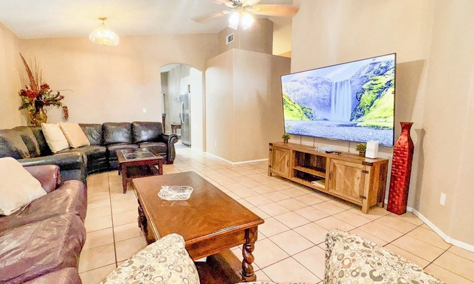 Silverado Ranch House | Sparkling Home Book Now! Minutes from AP & LV Strip!