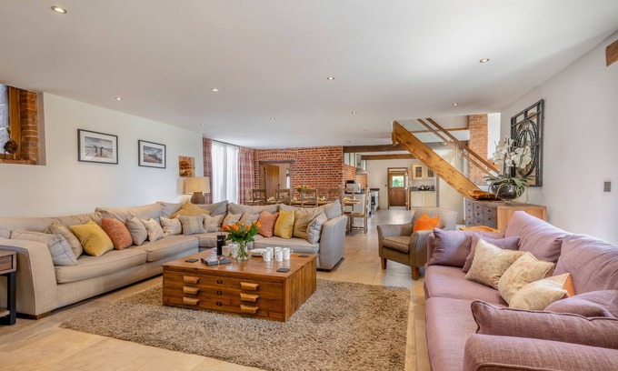 Bodham House | Sparks Barn - Five Bedroom House, Sleeps 10