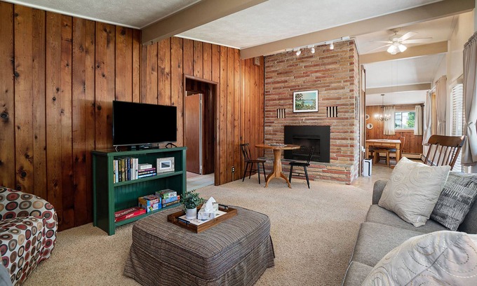 Empire House | Sparrow Meadows | House in Empire with a beautiful yard - prime location