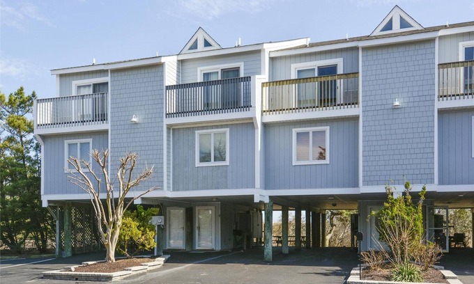 Bethany Beach House | SPECIAL DEAL JUN 17-24! Was $3677 Now $3075 OR Book Mini Stay $470/NITE Free Golf at Bear Trap Dunes and MORE! OCEAN FRONT This absolutely gorgeous unit features multi- level living with 4 bedrooms, 2.5 baths and is nestled behind the