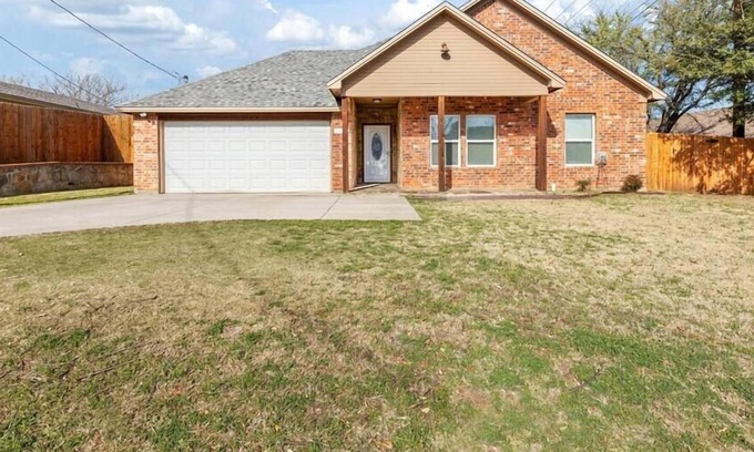 Weatherford House | Special Downtown Offer- 3rd Night Free!!