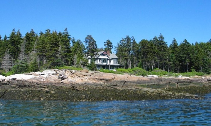West Point House | SPECIAL RATE AUGUST 1-10 Exceptional Private Home, 5 Bedroom, 4 Bath, & More.