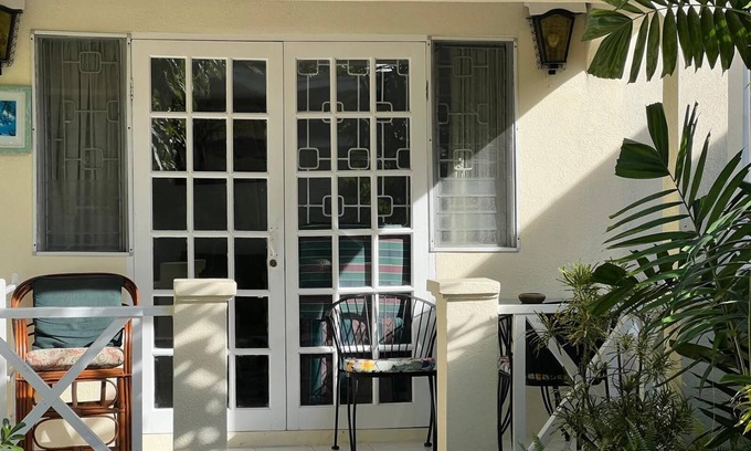 Sunset Crest Apartment | Specials-One Bedroom Sunset Crest, close to beach