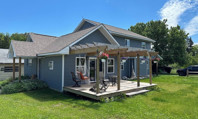 Gould City House | Specious 7 bedroom house in Gould City. Centrally located for your UP adventures
