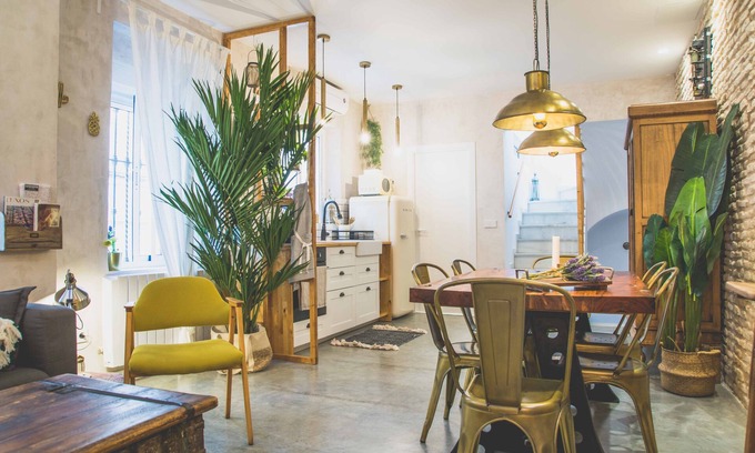 Triana House | SPECTACULAR 3 BEDROOMS HOUSE, 2 PRIVATE TERRACES.
